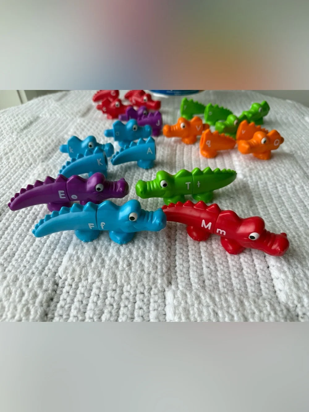 The Learning Resources Snap-n-Learn Alphabet Alligators